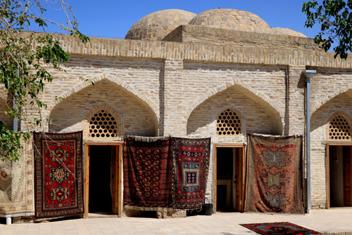 Mercado Toqi Zargaron